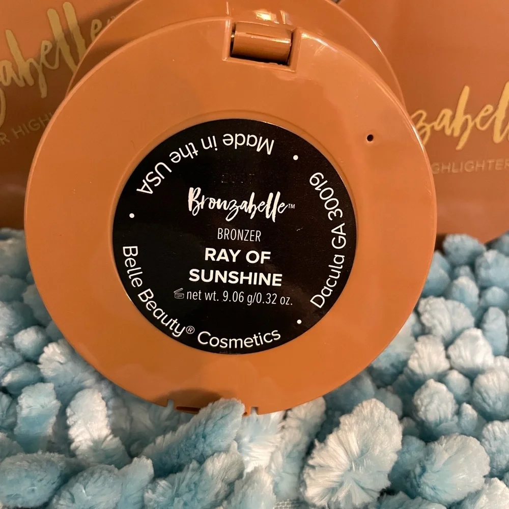 Ray of Sunshine Brozabelle Belle by Kim Gravel Bronzer -
